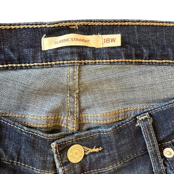 Levi's Classic Straight Jeans Size 18W Dark Wash Blue - Picture 3 of 4